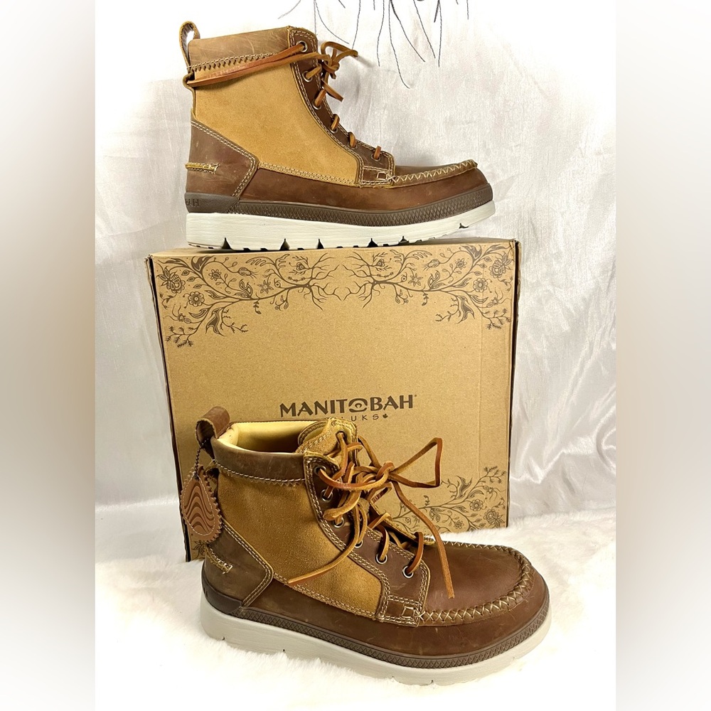 Manitoba Mukluks- Women’s WP Mesa Moc Toe UNLINED Oak/Chene 2-Tone Leather Boots
